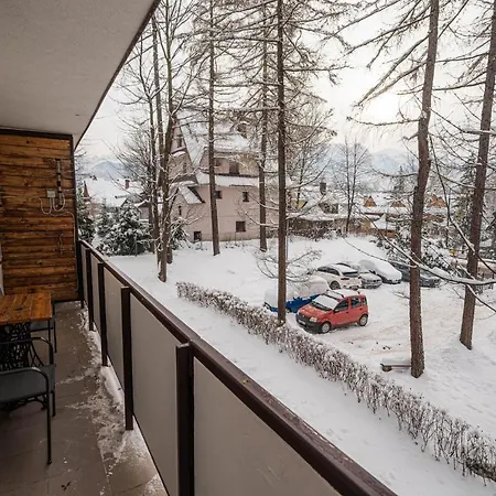 Baca Apartzakop زاكوباني